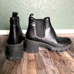 Steve Madden black Howler Bootie